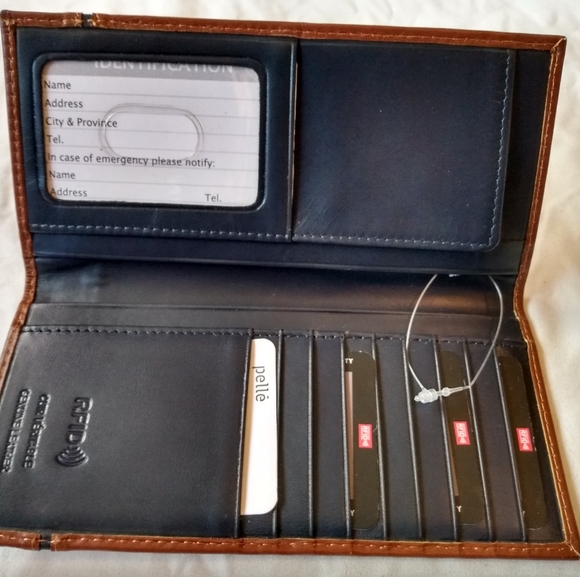 Pellē Genuine Leather Wallet Unisex - Picture 3 of 3